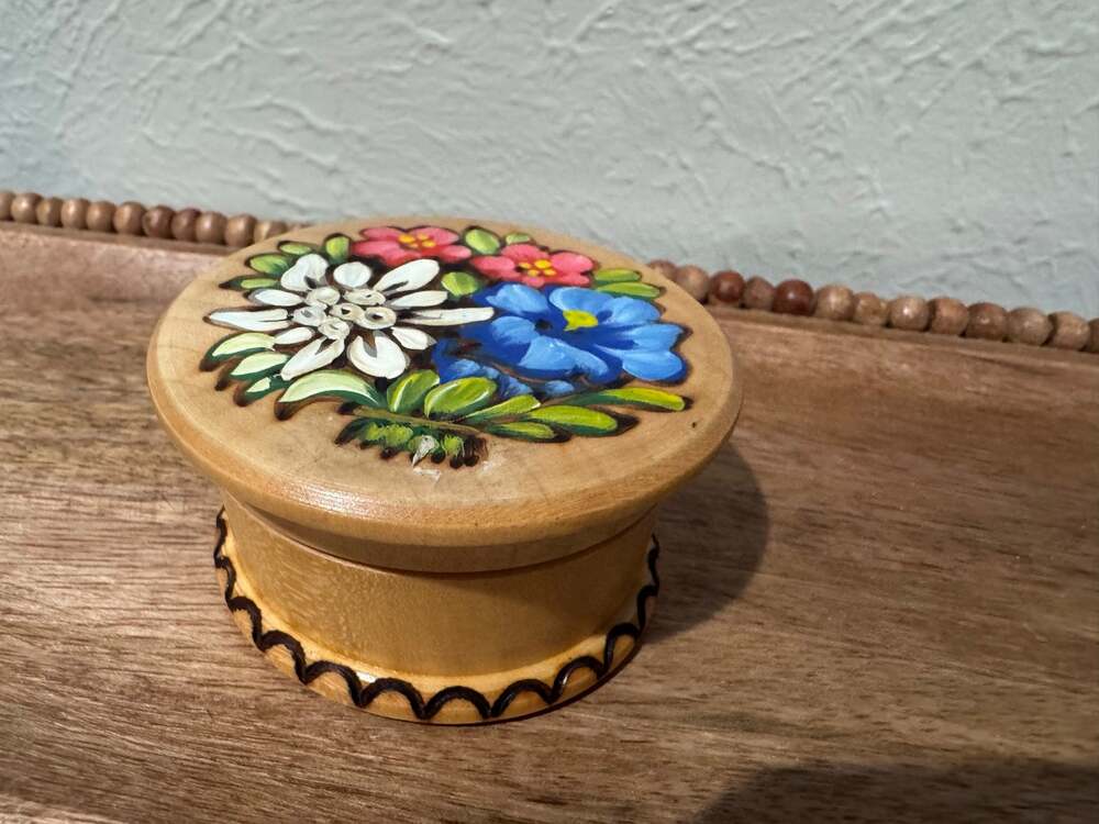 Alpine Floral Painted Round 2" Box
